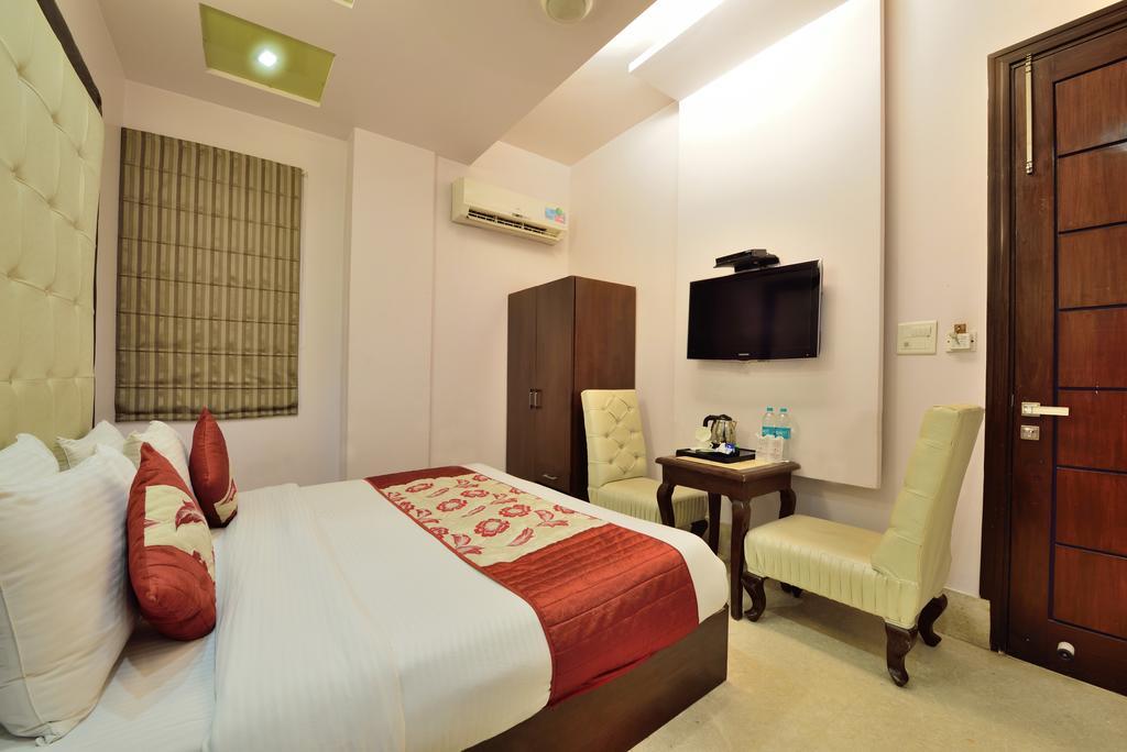 Hotel Taksh Inn Delhi  Luaran gambar