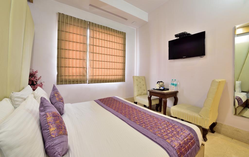 Hotel Taksh Inn Delhi  Luaran gambar