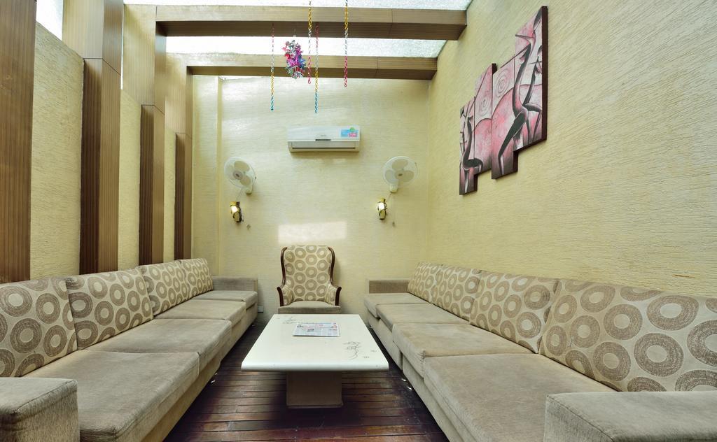 Hotel Taksh Inn Delhi  Luaran gambar