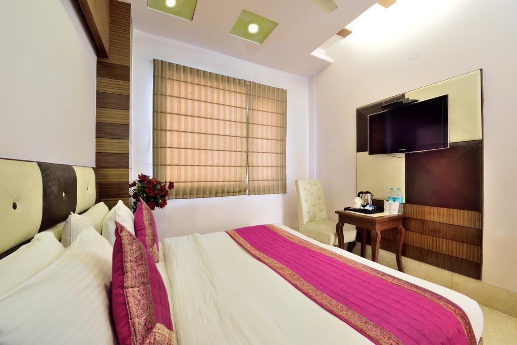 Hotel Taksh Inn Delhi  Luaran gambar