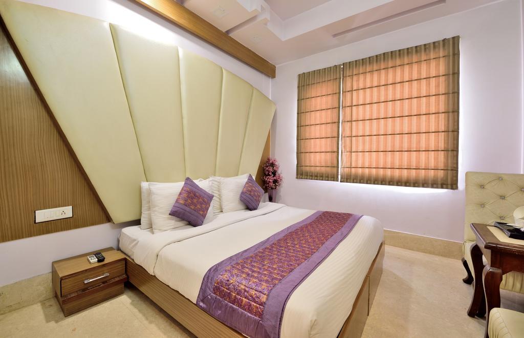 Hotel Taksh Inn Delhi  Luaran gambar