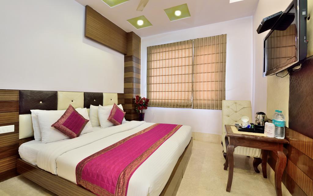 Hotel Taksh Inn Delhi  Luaran gambar